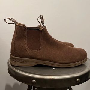 Blundstone #1910 Suede Boots